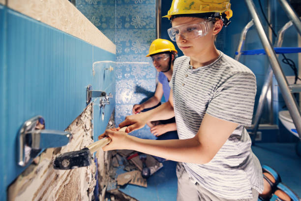 Best Attic Mold Removal  in Sammamish, WA